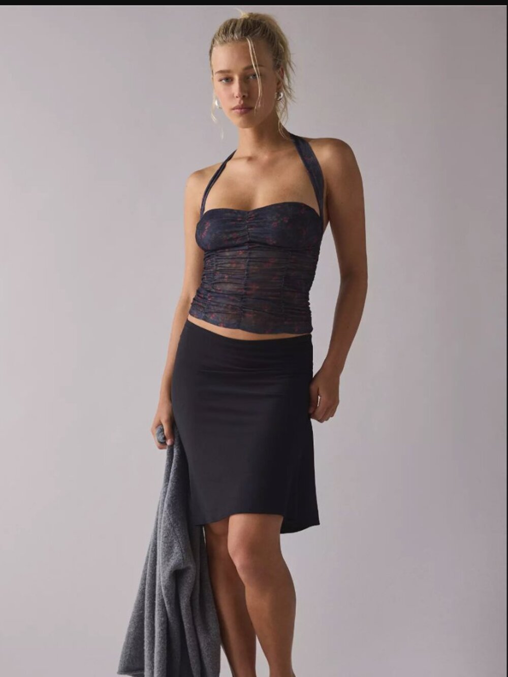 UO Erin 100% Poly Black Floral Ruched Sheer Mesh Cropped Halter Top women XL - Picture 3 of 3